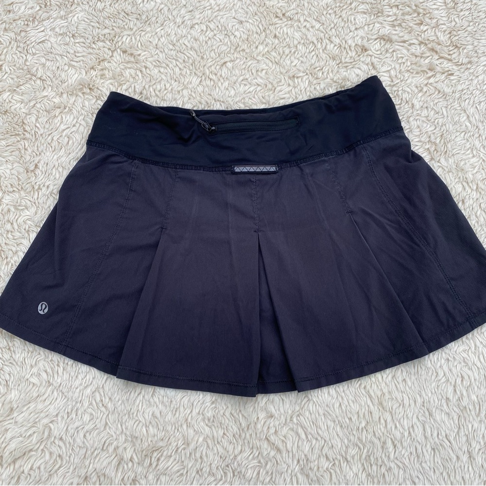 SOLD Lululemon skirt size 4